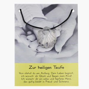 „Zur heiligen Taufe“ Bergkristall Jakobsmuschel Anhänger auf großer Karte