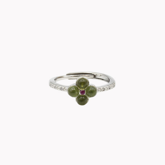 Peridot Ring – Schmuckstein in Designfassung